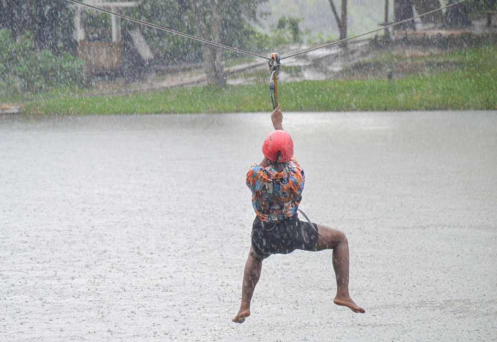lake bunyonyi zip lining